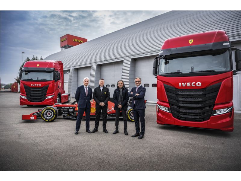 News:IVECO consegna due IVECO S-Way alla Scuderia Ferrari I